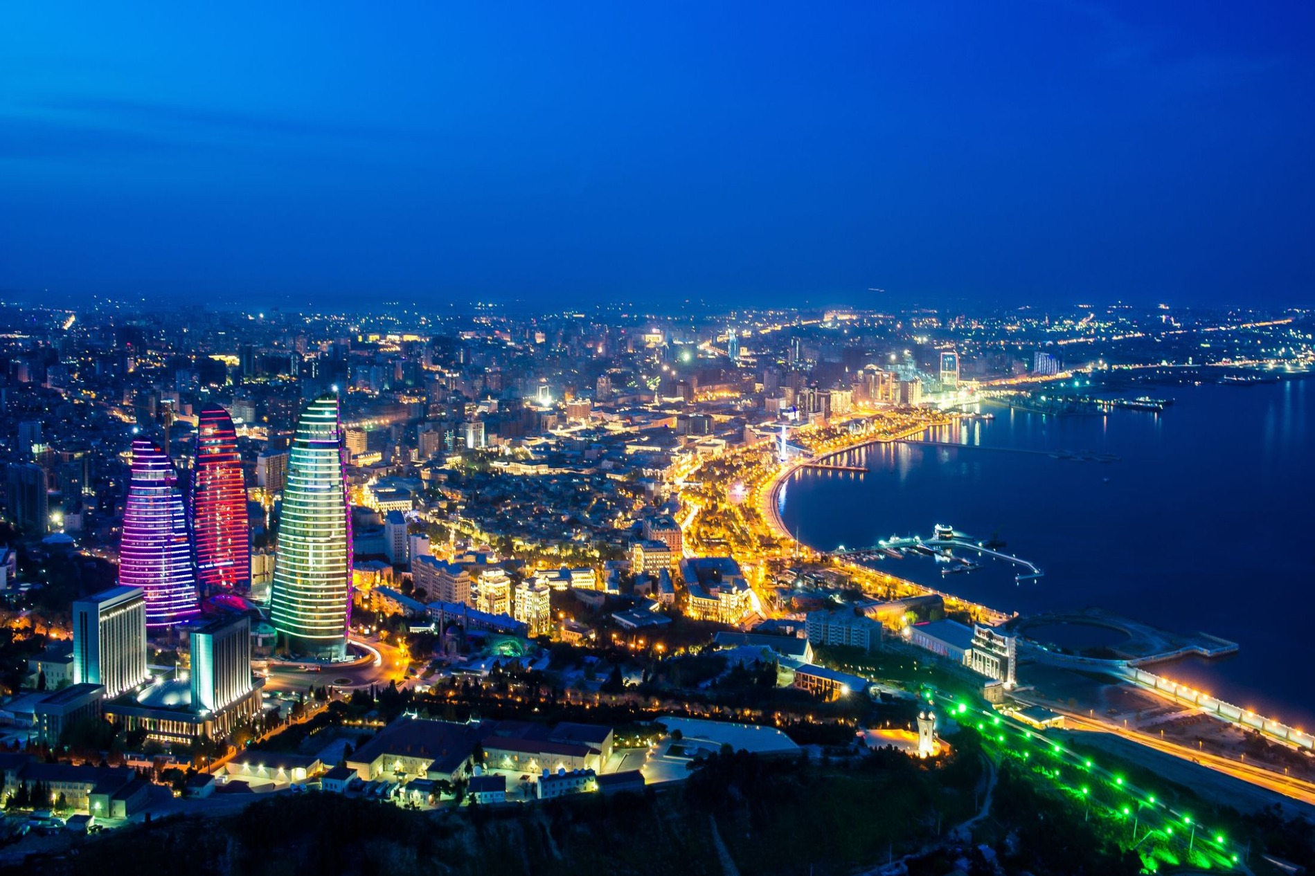 "Baku Blaze & Heritage: A 4-Day Azerbaijani Adventure"